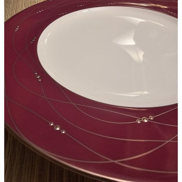 Royal Doulton RASPBERRY Precious Platinum 9" Salad Or Luncheon Plate With Tags - Picture 3 of 6